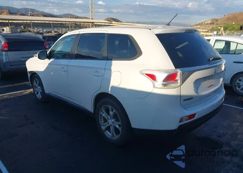 2014 Mitsubishi Outlander Se z USA, uszkodzony, nr VIN JA4AD3A33EZ011333